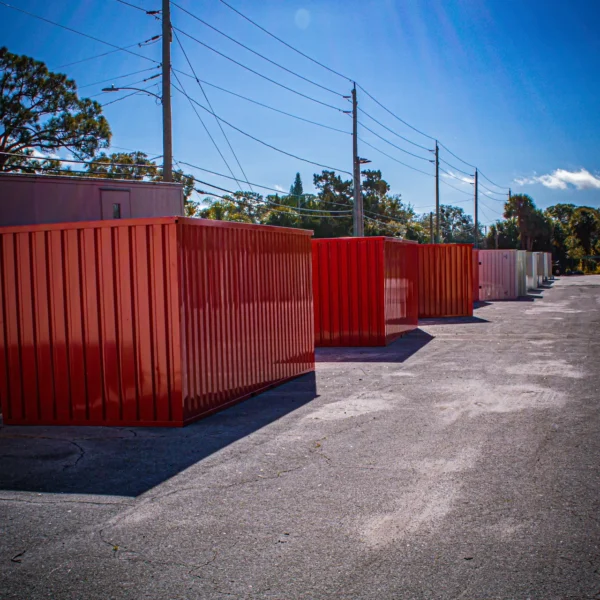 Line of containers 600x600