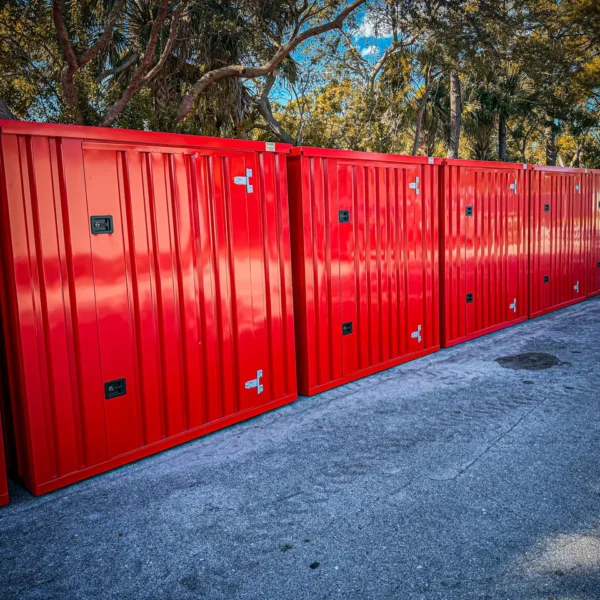 Red container 1 600x600
